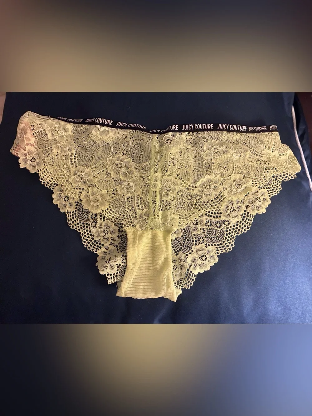 Juicy Couture delicate floral